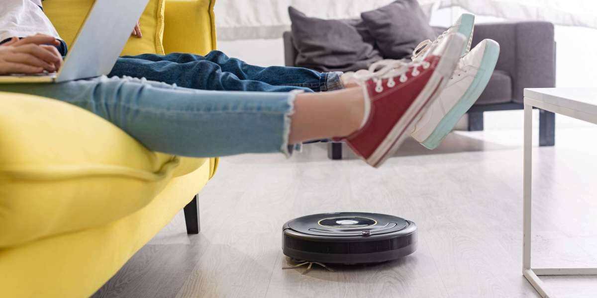 See What Best Robot Vacuum Tricks The Celebs Are Making Use Of